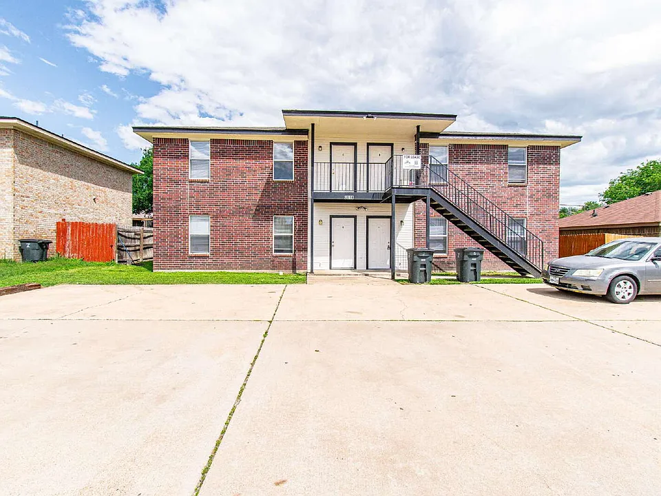 2014 Cedarhill Dr #C
