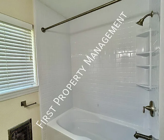 1045 Blanton Dr — Photo 18