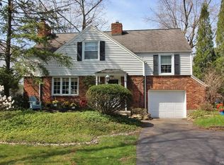 26 Blossom Heath Rd, Buffalo, NY 14221