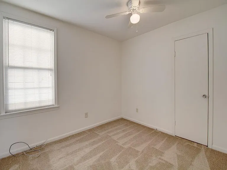 1449 W 42nd St — Photo 5