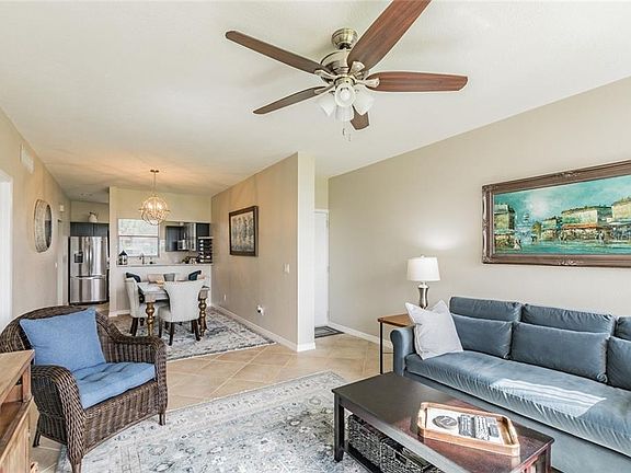 5th image of 604 Sweet Bay Cir