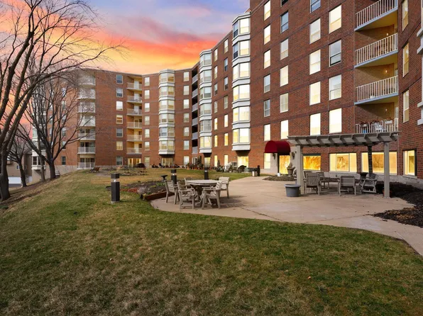 1425 W 28th St APT 311, Minneapolis, MN 55408