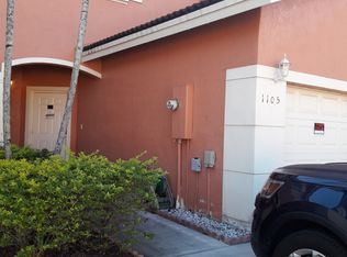 1105 NW 100th Ave, Pembroke Pines, FL 33024