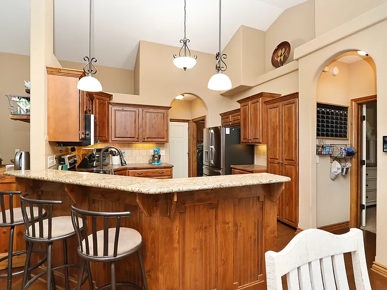825 Laussac Dr — Photo 8