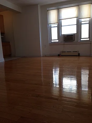 Rented by Beekman Street Realty | media 2