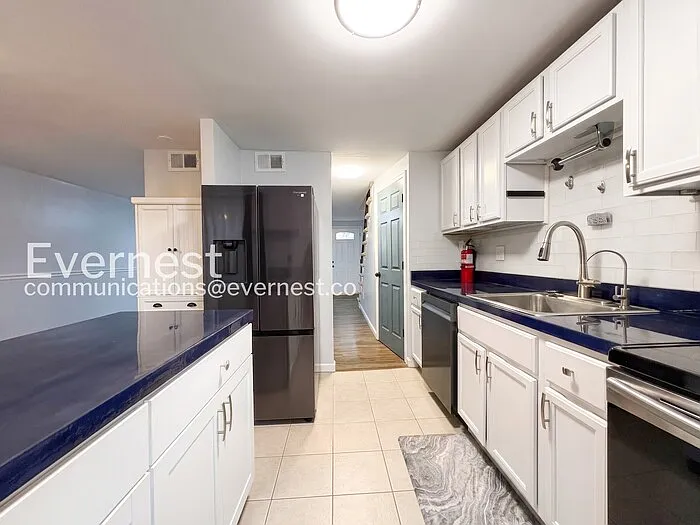 6405 Loch Crest Ct — Photo 4