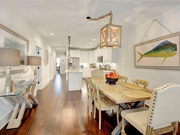 5th image of 105 Gascoigne Ave #106