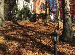 8 Longview Dr, Holmdel, NJ 07733