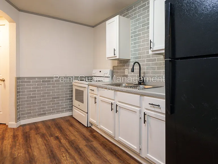 1927 S Mosley St — Photo 11
