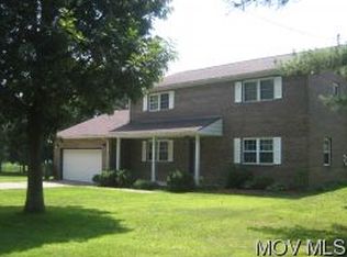 116 W Lake St, Washington, WV 26181