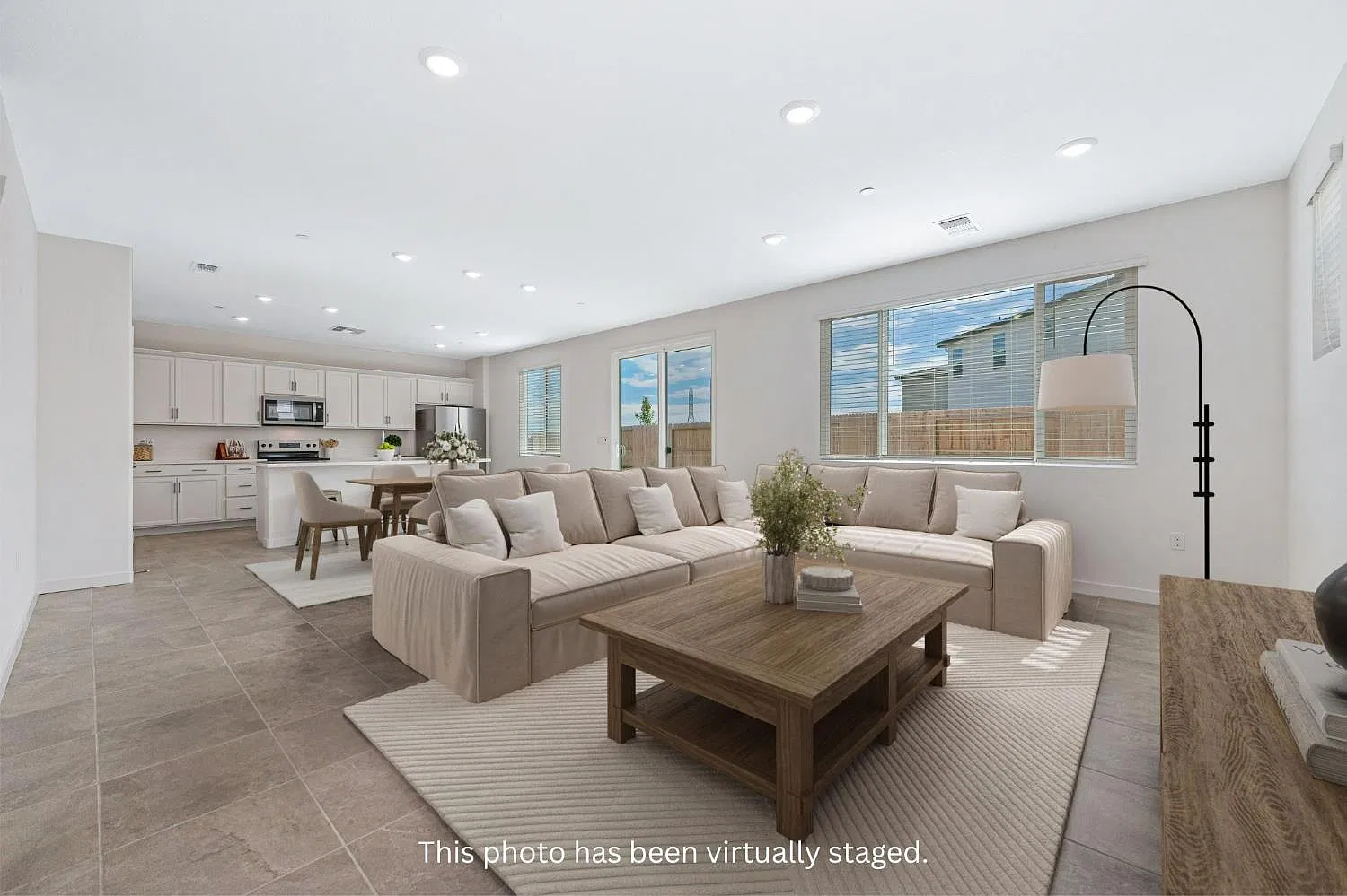 5 bed, 2419 sqft, $3,500 — Photo 3