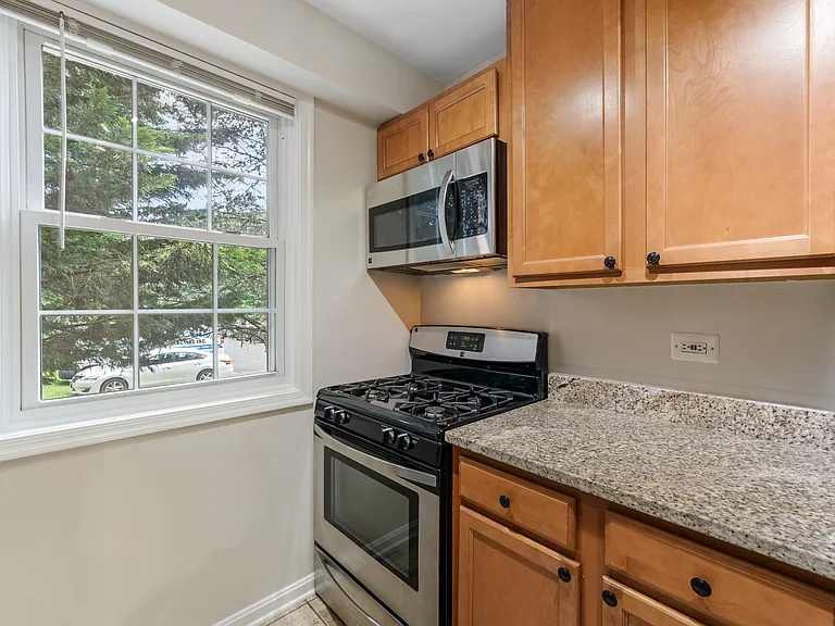 4402 N Pershing Dr #1 — Photo 5