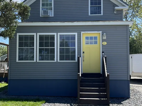 11 Coburn Avenue E, Jackman, ME 04945