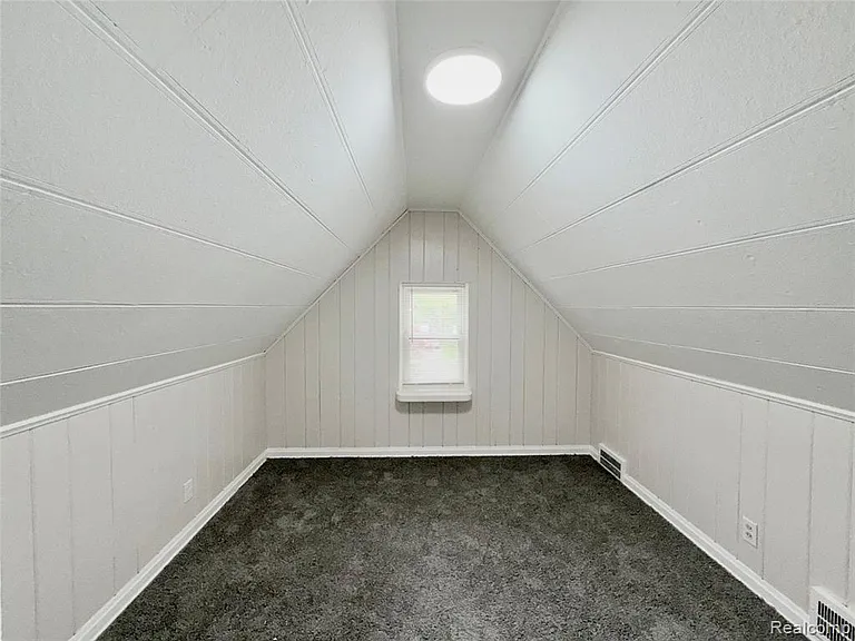 10630 Whitehill St — Photo 14