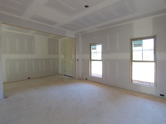 2nd image of 421 Huntington Dr #112-lot 112