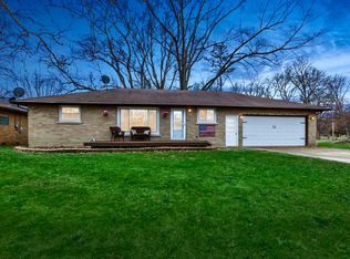 2 Cherry Dr, Kankakee, IL 60901