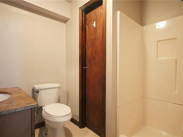 3310 Chastain Xing — Photo 33