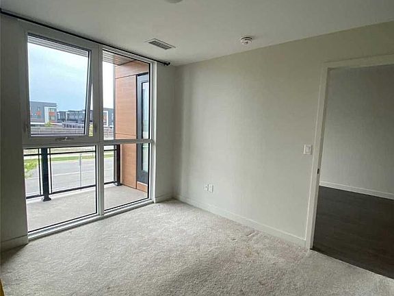 4th image of 150 Sabina Dr #216