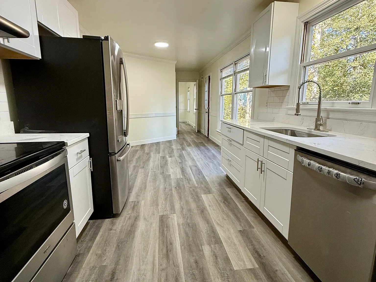 4 bed, 2.5 bath, 2112 sqft, $2,800 — Photo 3