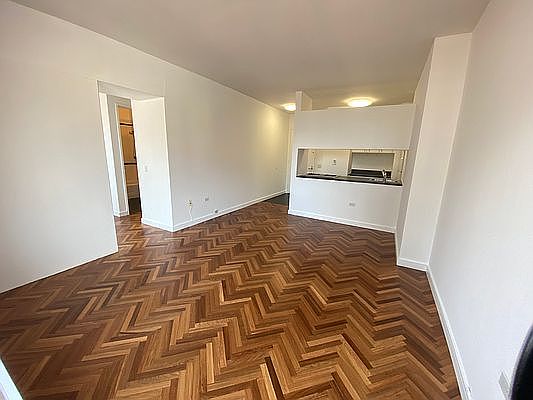 1st image of 360 E 88th St APT 10D