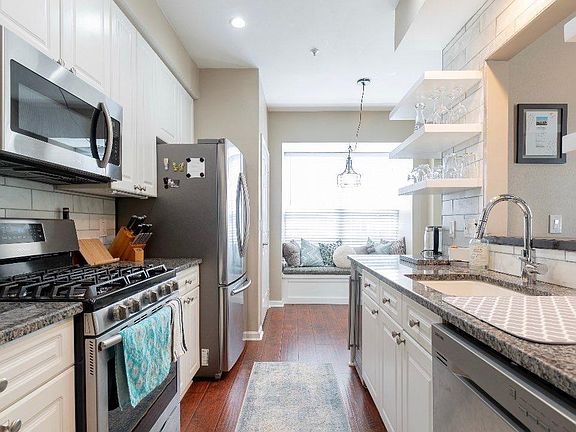 5th image of 5958 Founders Hill Dr Unit 202