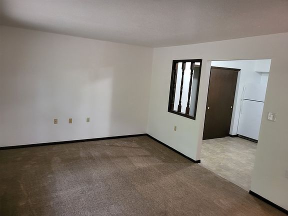 3rd image of 1102 W McPherson St APT 16