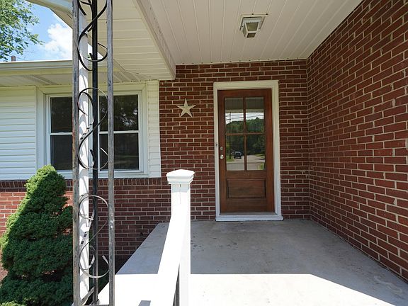 3rd image of 2113 Adair Dr