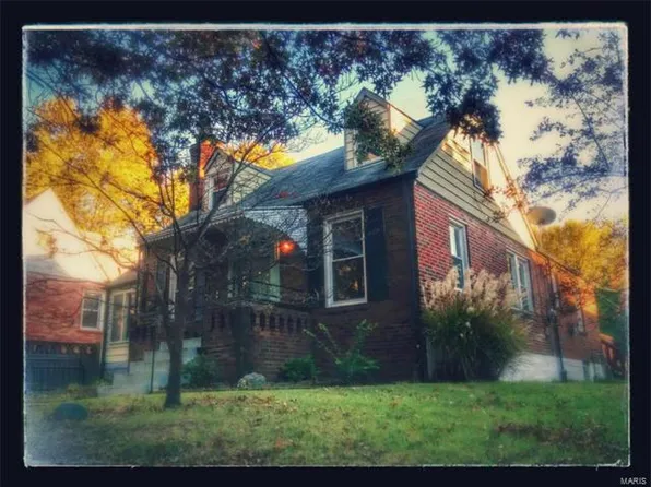 9066 Pallardy Ln, Saint Louis, MO 63114