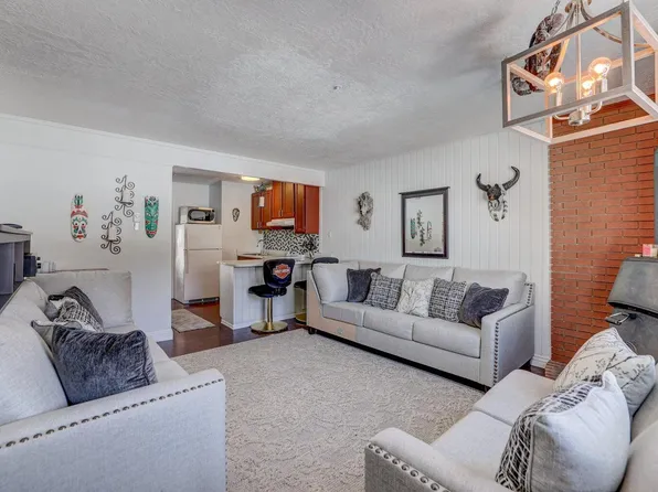 651 S Snowflake Ln APT 204, Brian Head, UT 84719