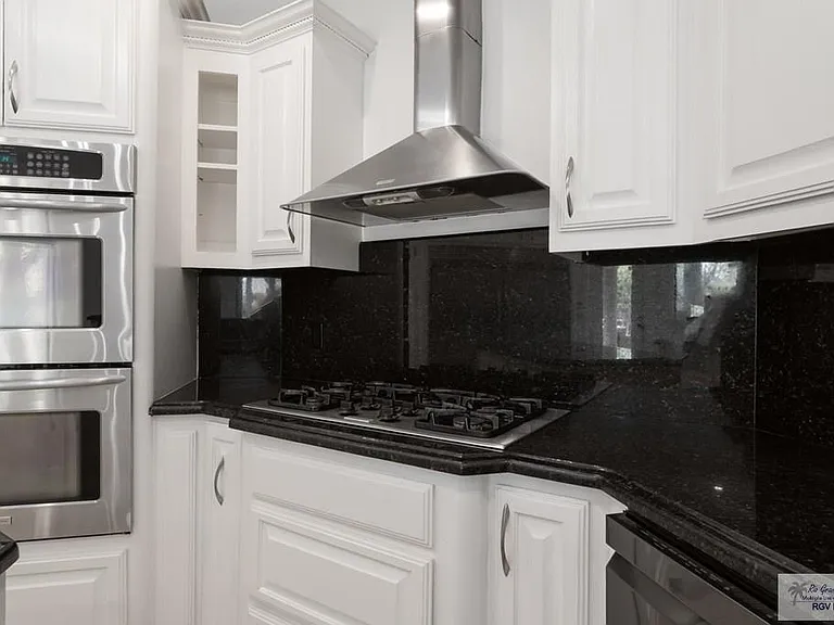 5684 Heron Cove Ln — Photo 10