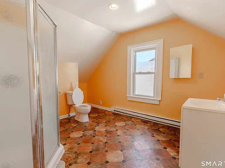 53-55 Davis Ave #B — Photo 15