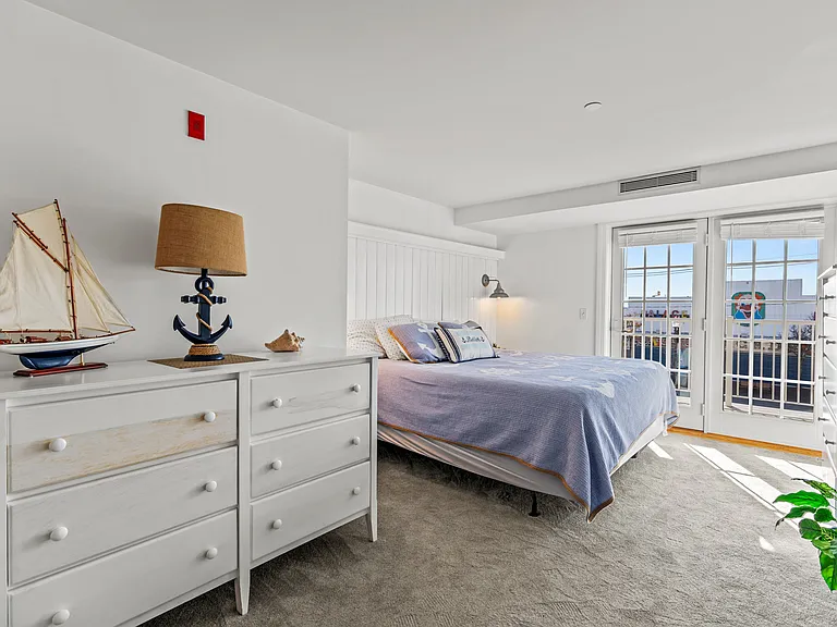1 E Grand Ave #208 — Photo 14