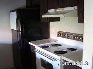 2nd image of 122 San Juan Cir