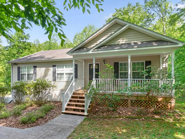 15 Blackwood Ln, Palmyra, VA 22963