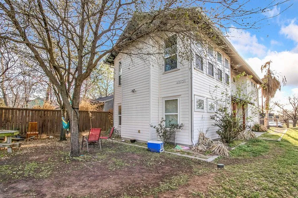 6 bed, 2308 sqft, $4,800 — Photo 2