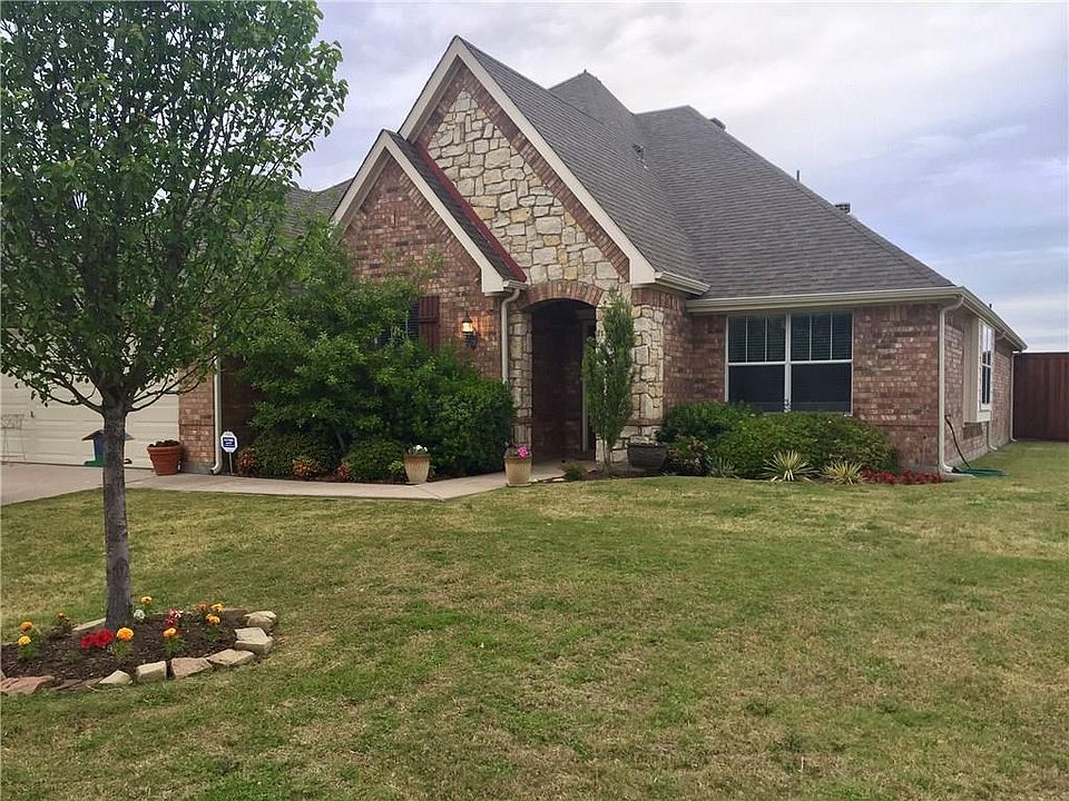 1st image of 2485 Bridgeport Dr