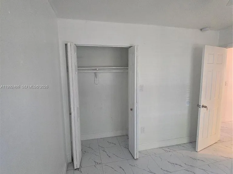 6231 NE 1st Ave #2 — Photo 4