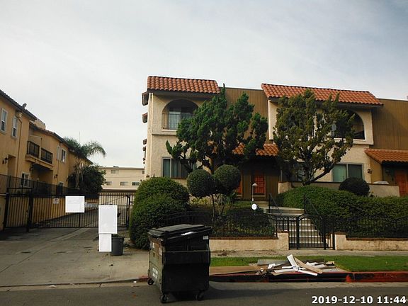 3rd image of 1711 Grismer Ave