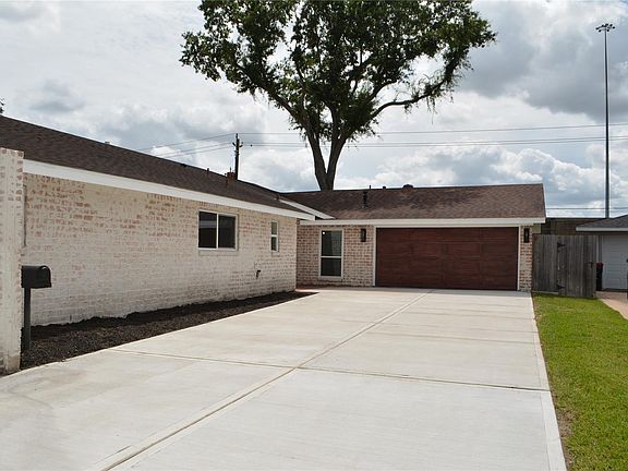 3rd image of 418 Briar Hill Dr