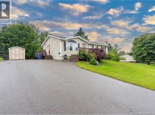 5 Sinclair St, Saint Stephen, NB E3L 3C8
