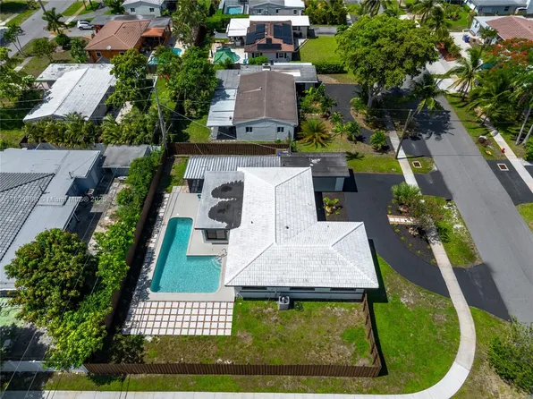 1157 SW 4th Ave, Pompano Beach, FL 33060
