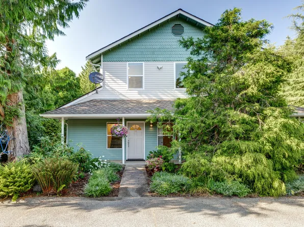 8701 304th St NW, Stanwood, WA 98292