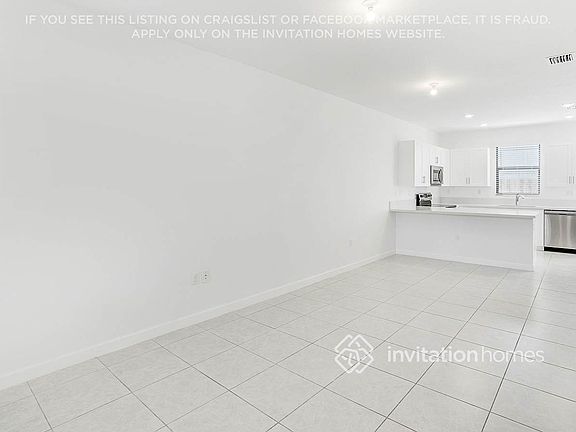 4th image of 2839 SW 16th Ter