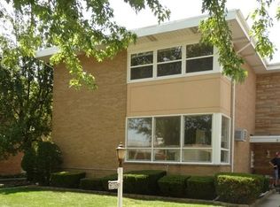 8738 N Elmore St #1, Niles, IL 60714