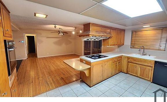5th image of 613 S Vecino Dr