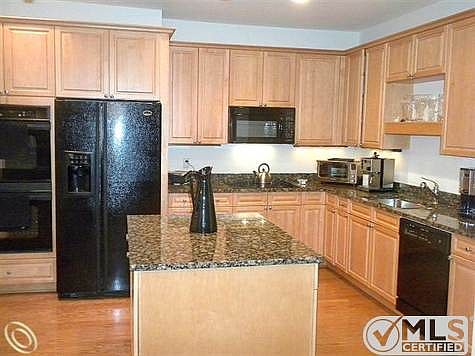 4th image of 111 Willits St Suite 212-1