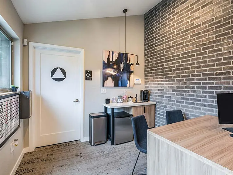 Promenade Park Apartments — Photo 19