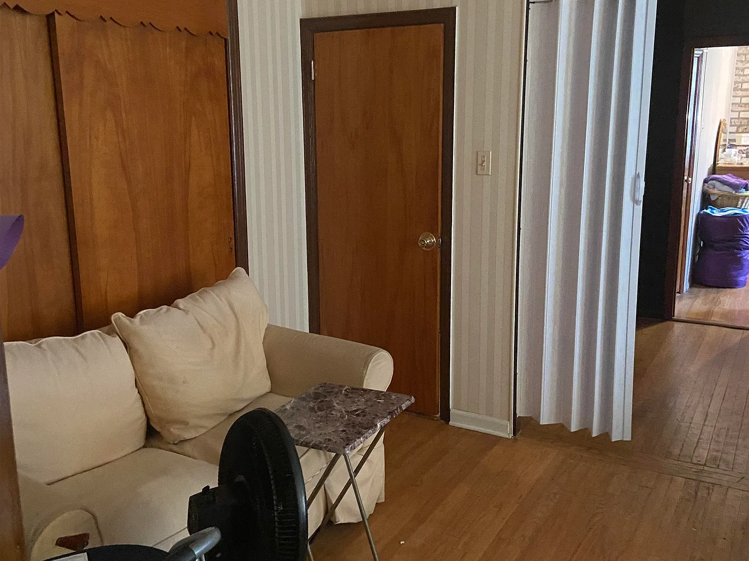 3 bed, 1.0 bath, 1100 sqft, $2,500 — Photo 3