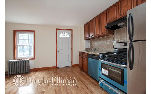 Sold by Douglas Elliman | media 10