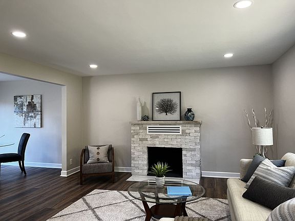 3rd image of 542 S Princeton Ave